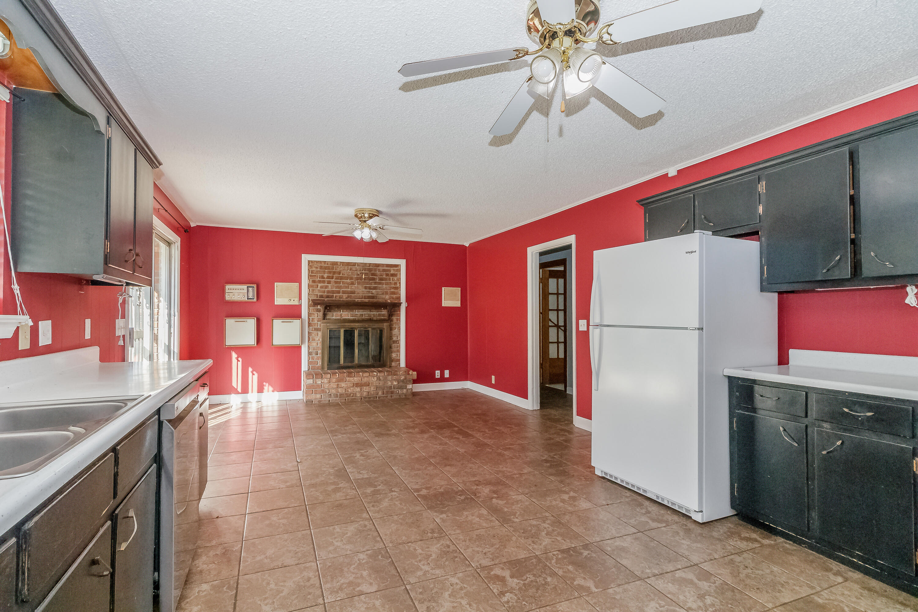 59 Stuart Road Fort Oglethorpe, GA 30742 - Photo 7 of 46 Kitchen / Dining