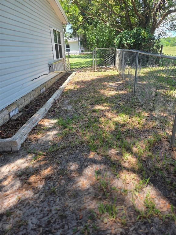 3224 Manatee Road Tavares, FL 32778 - Photo 25 of 27