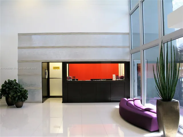 $3,100 | 5701 Collins Avenue, Unit 511, Miami Beach, FL 33140