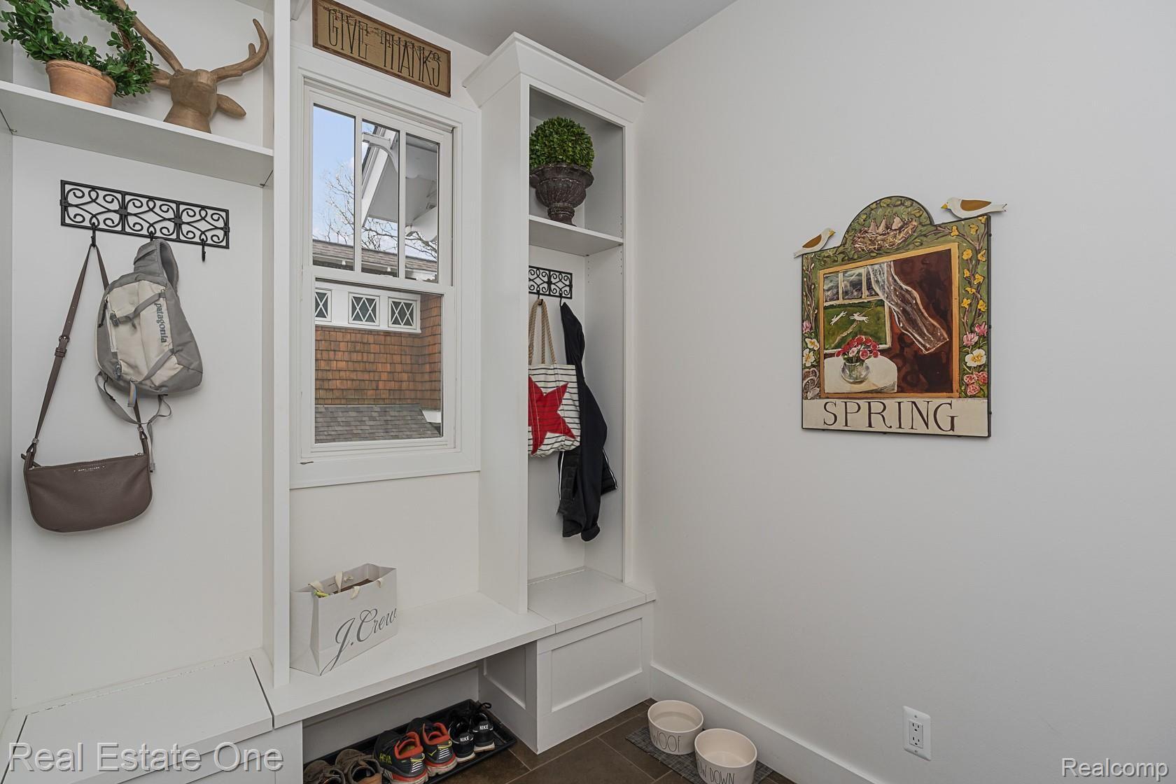 420 West 3rd Street Rochester, MI 48307 - Photo 19 of 37 Mud room