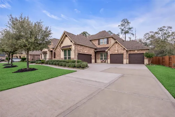 $749,900 | 2119 Barton Woods Boulevard, Conroe, TX 77301