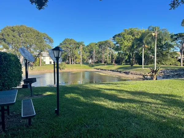 $1,850 | 3732 Savoy Lane, Unit F1, West Palm Beach, FL 33417