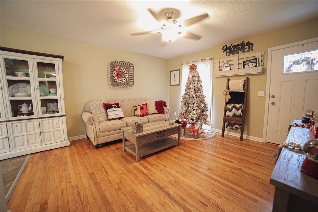 1304 Oak Drive Pendleton, SC 29670 - Photo 5 of 20 Gallery Image 5