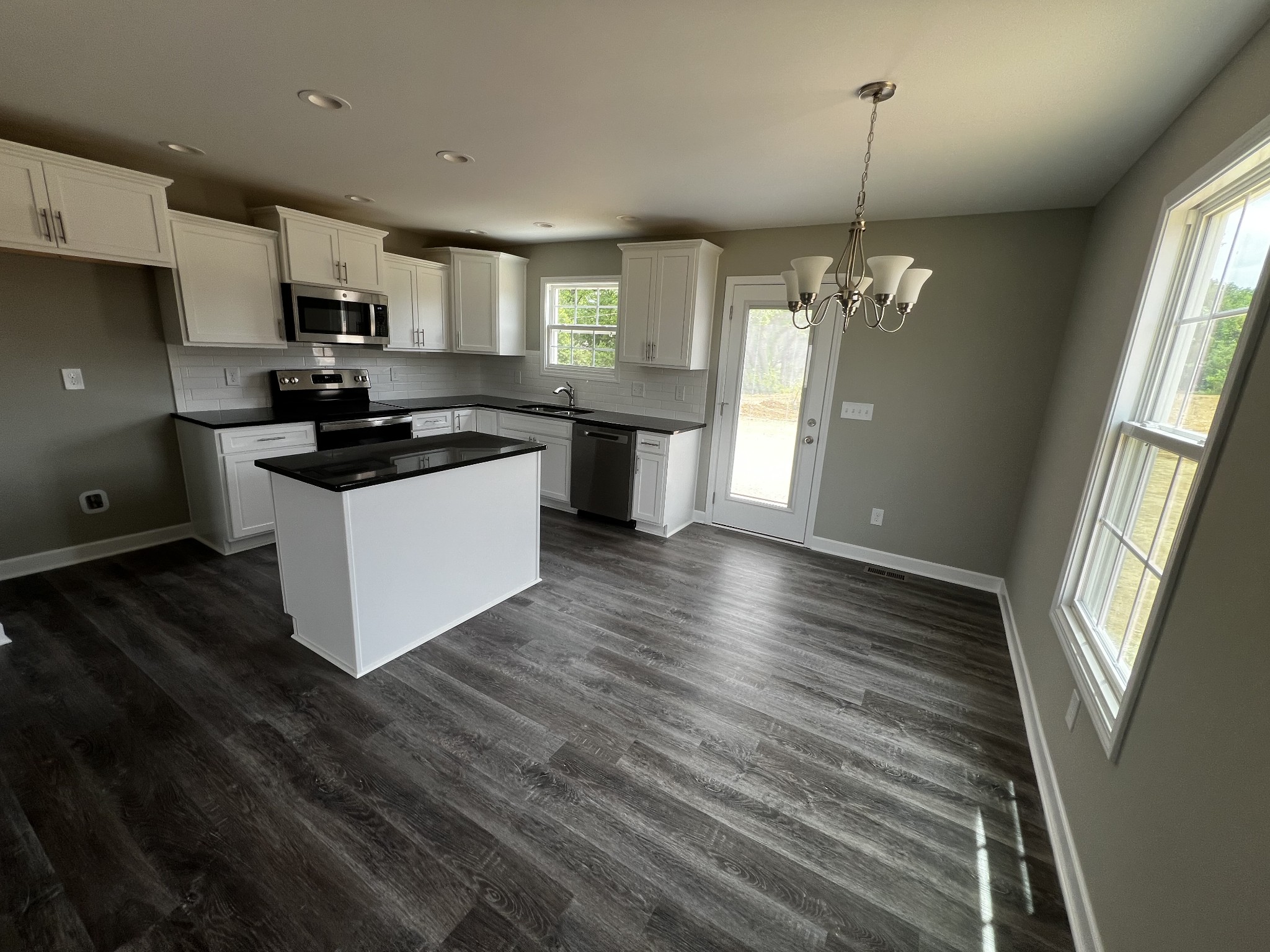 201 Ridge Street Manchester, TN 37355 - Photo 5 of 16 Gallery Image 5