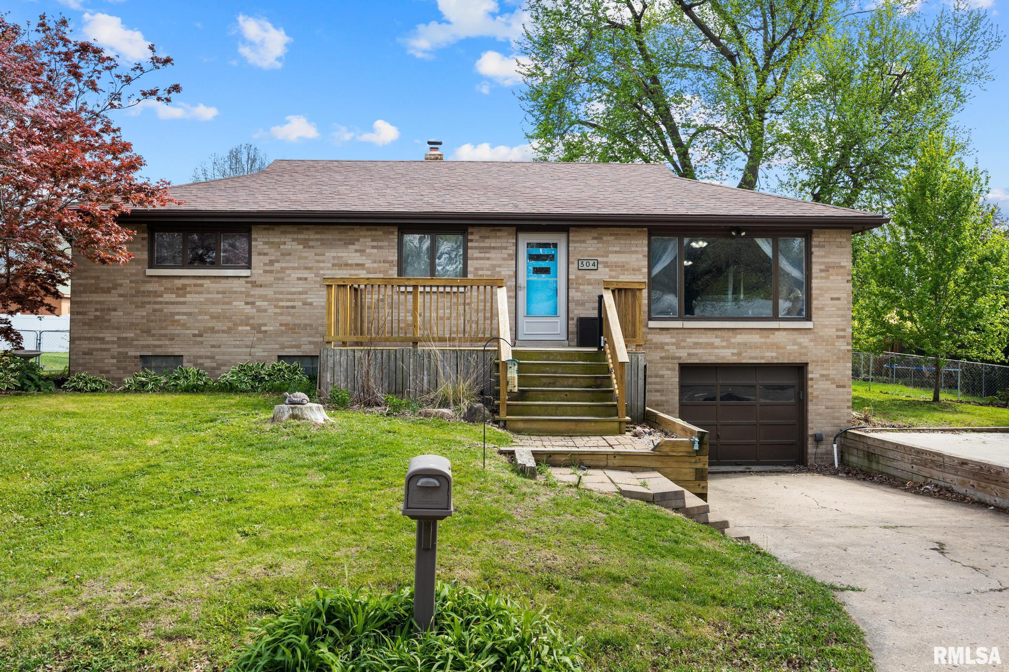 304 West Madison Street Tremont, IL 61568 - Photo 2 of 27