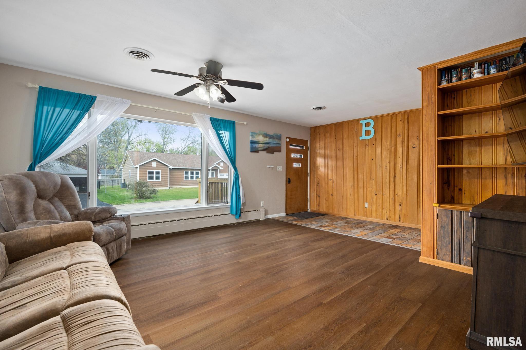 304 West Madison Street Tremont, IL 61568 - Photo 6 of 27