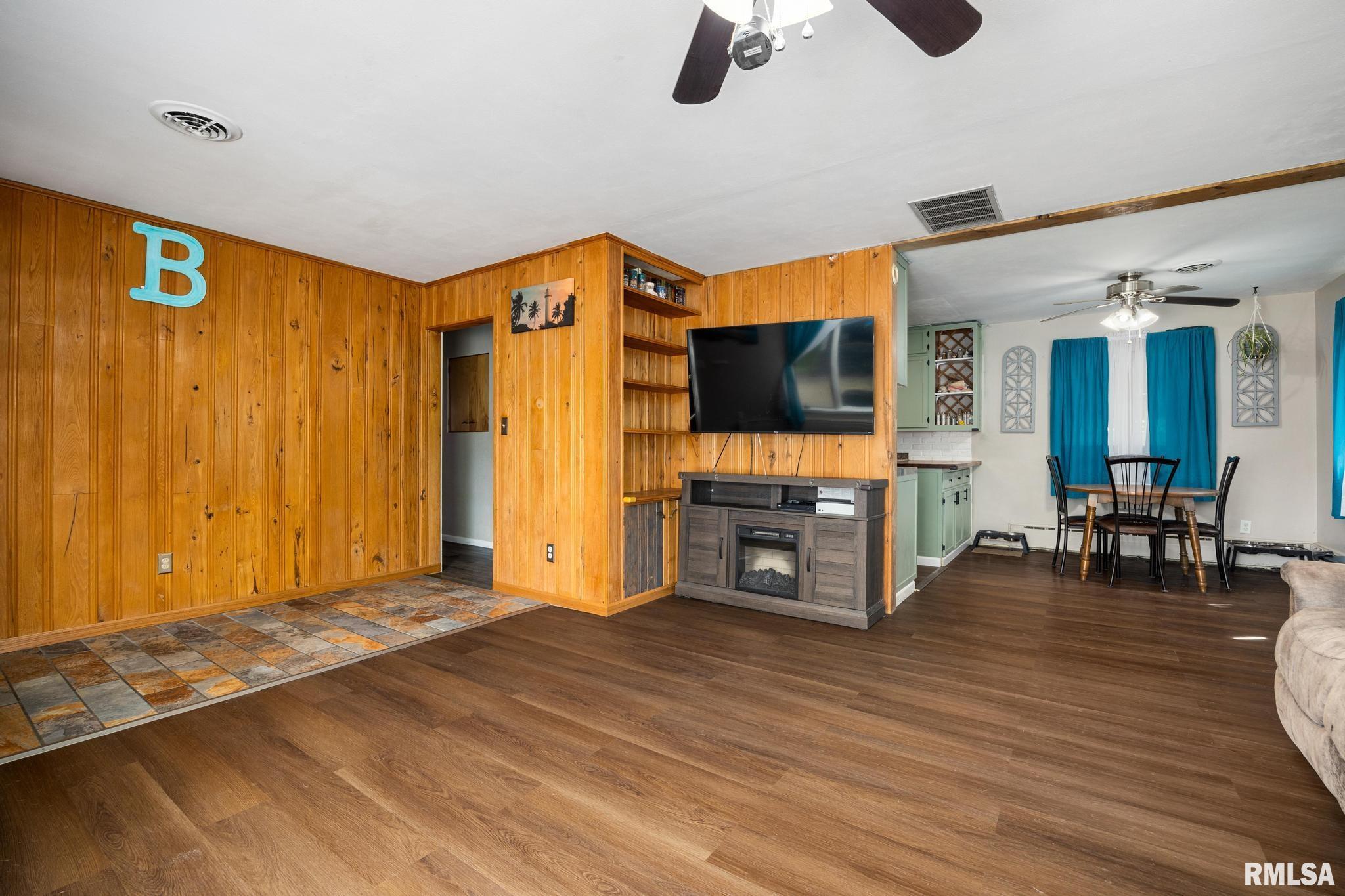 304 West Madison Street Tremont, IL 61568 - Photo 8 of 27