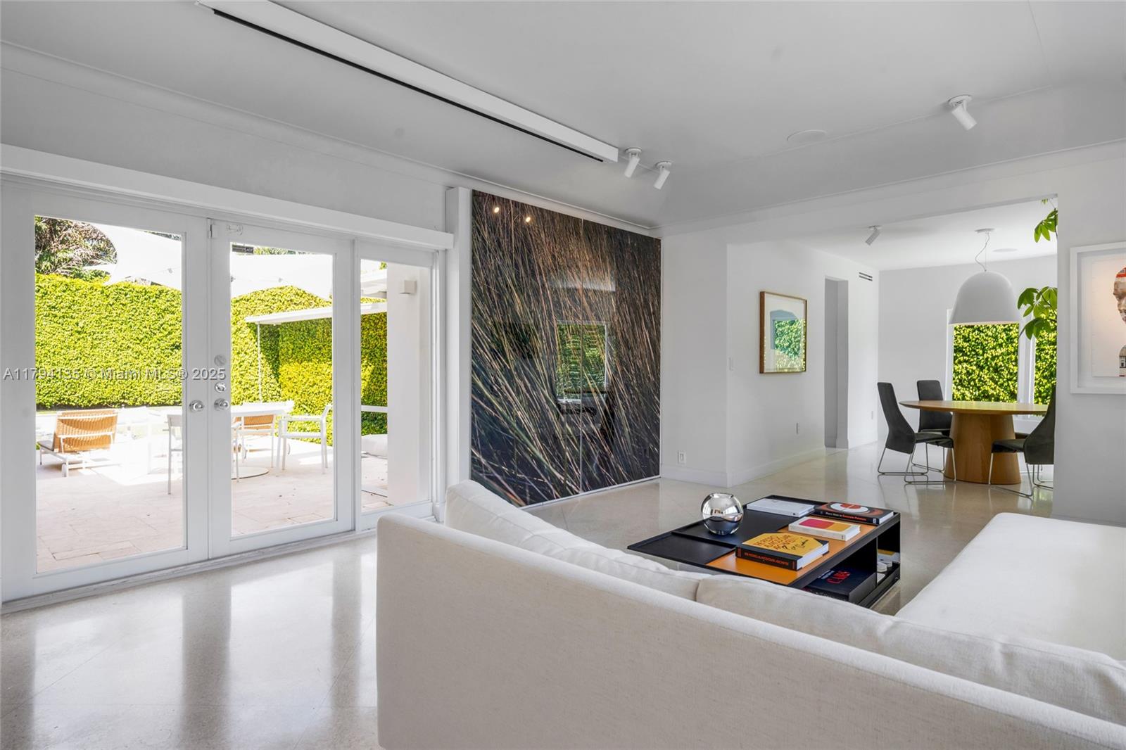 5460 Alton Road Miami Beach, FL 33140 - Photo 20 of 67