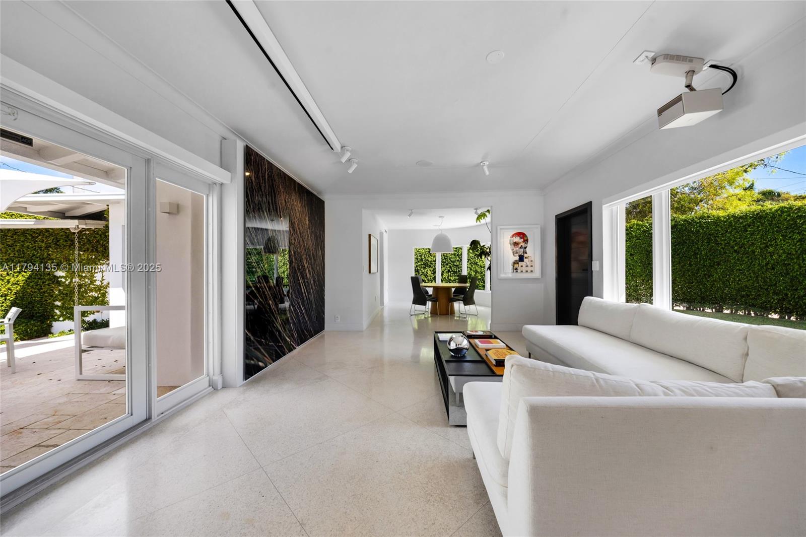 5460 Alton Road Miami Beach, FL 33140 - Photo 21 of 67