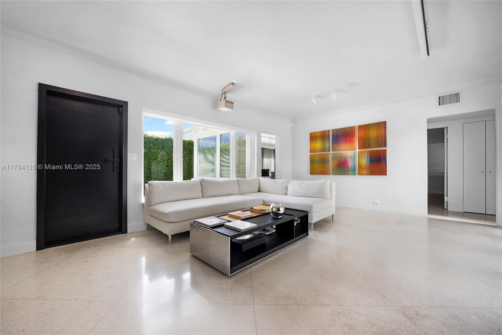 5460 Alton Road Miami Beach, FL 33140 - Photo 24 of 67