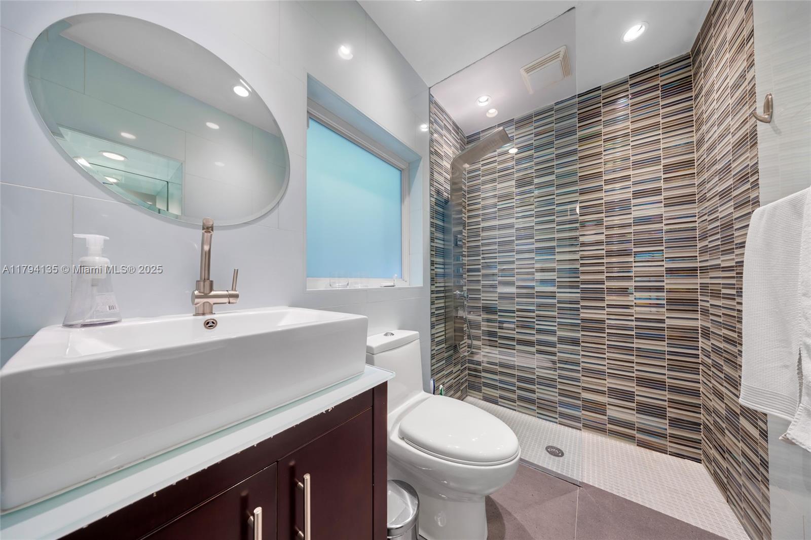 5460 Alton Road Miami Beach, FL 33140 - Photo 30 of 67