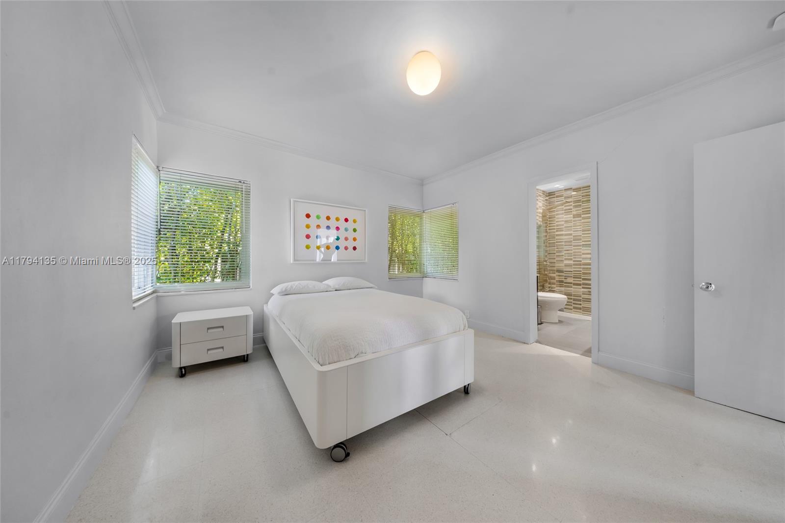 5460 Alton Road Miami Beach, FL 33140 - Photo 32 of 67