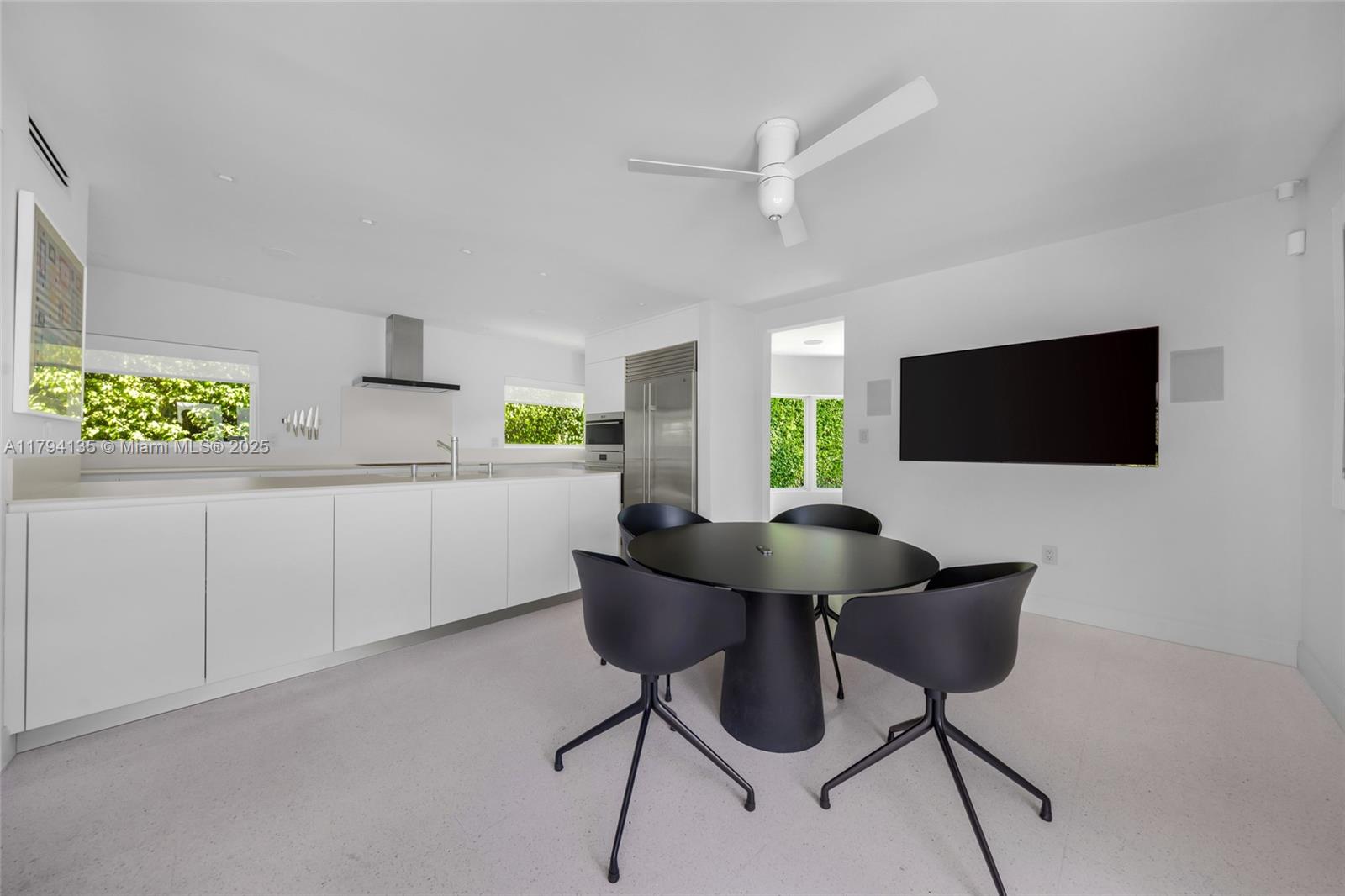 5460 Alton Road Miami Beach, FL 33140 - Photo 38 of 67