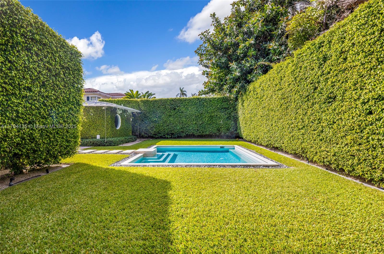 5460 Alton Road Miami Beach, FL 33140 - Photo 4 of 67