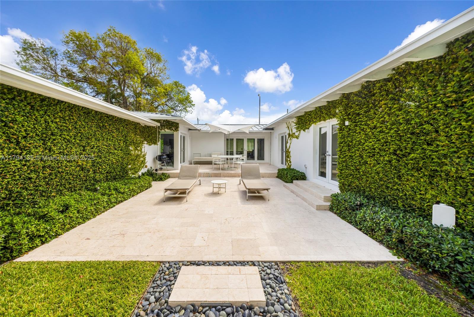 5460 Alton Road Miami Beach, FL 33140 - Photo 8 of 67