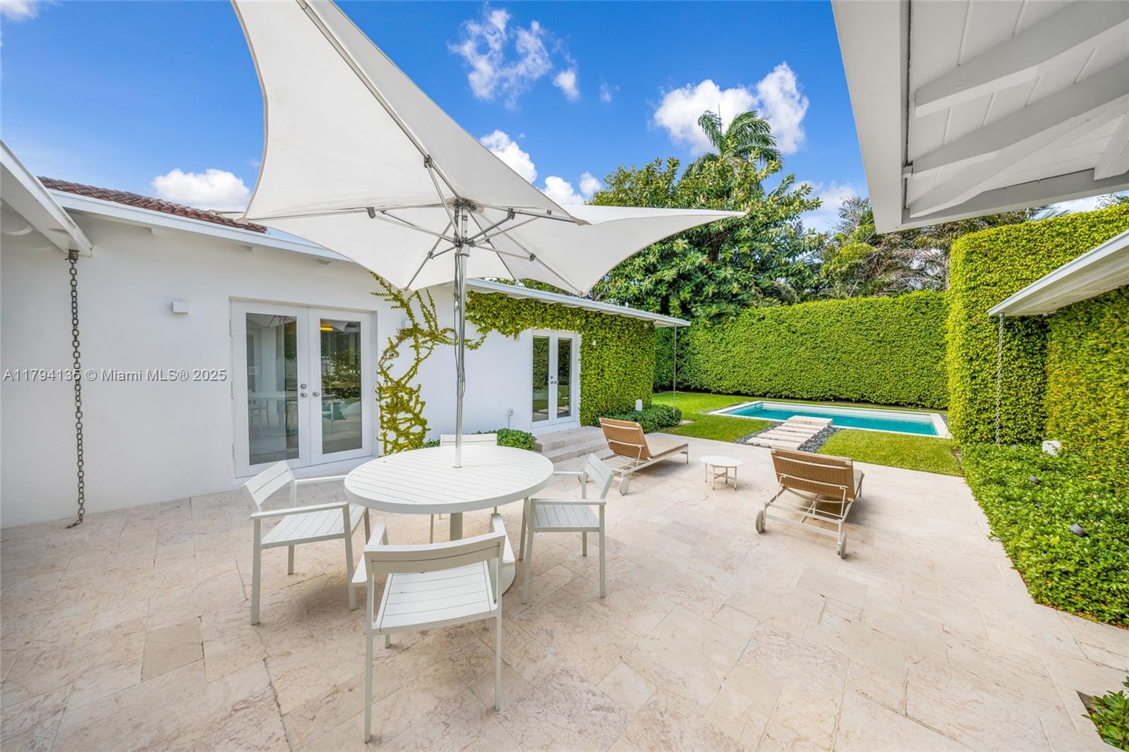 5460 Alton Road Miami Beach, FL 33140 - Photo 10 of 67