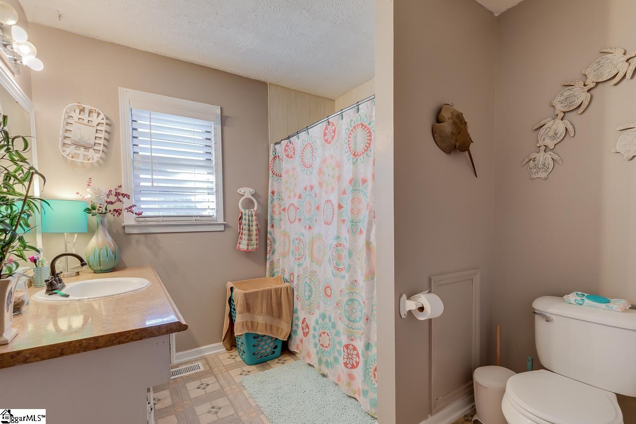 819 Beech Springs Road Pelzer, SC 29669 - Photo 12 of 36