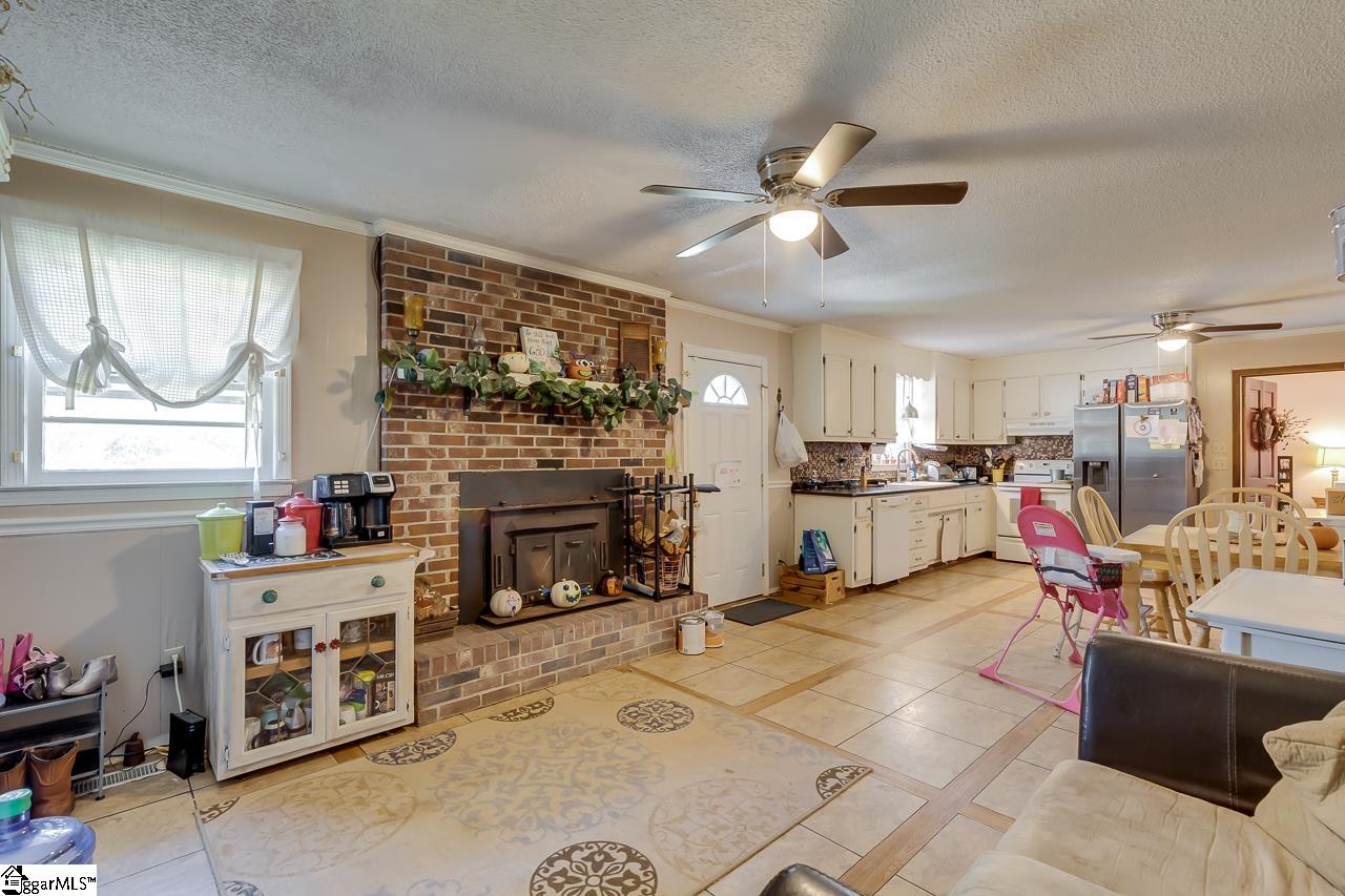 819 Beech Springs Road Pelzer, SC 29669 - Photo 14 of 36