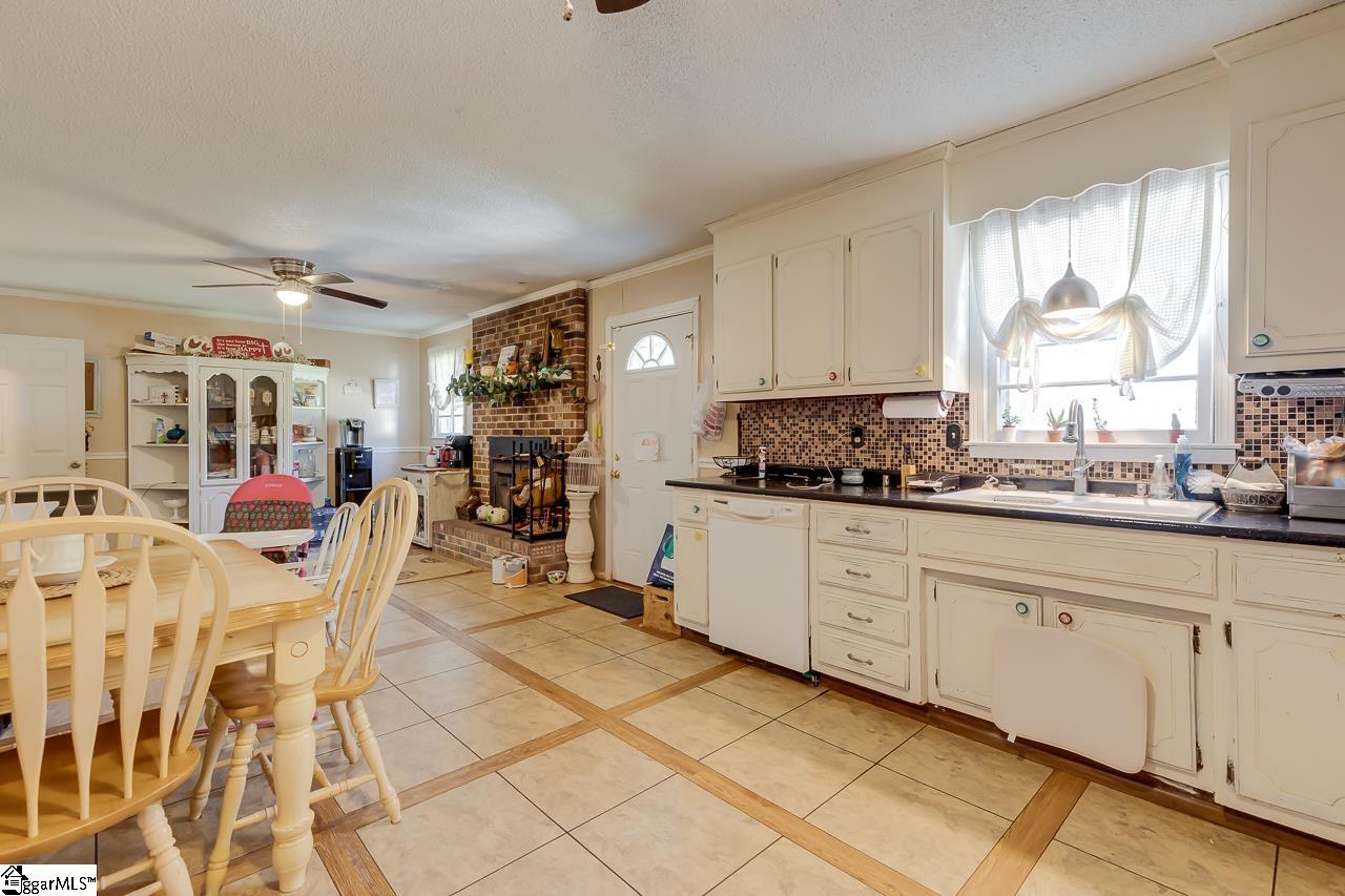 819 Beech Springs Road Pelzer, SC 29669 - Photo 21 of 36