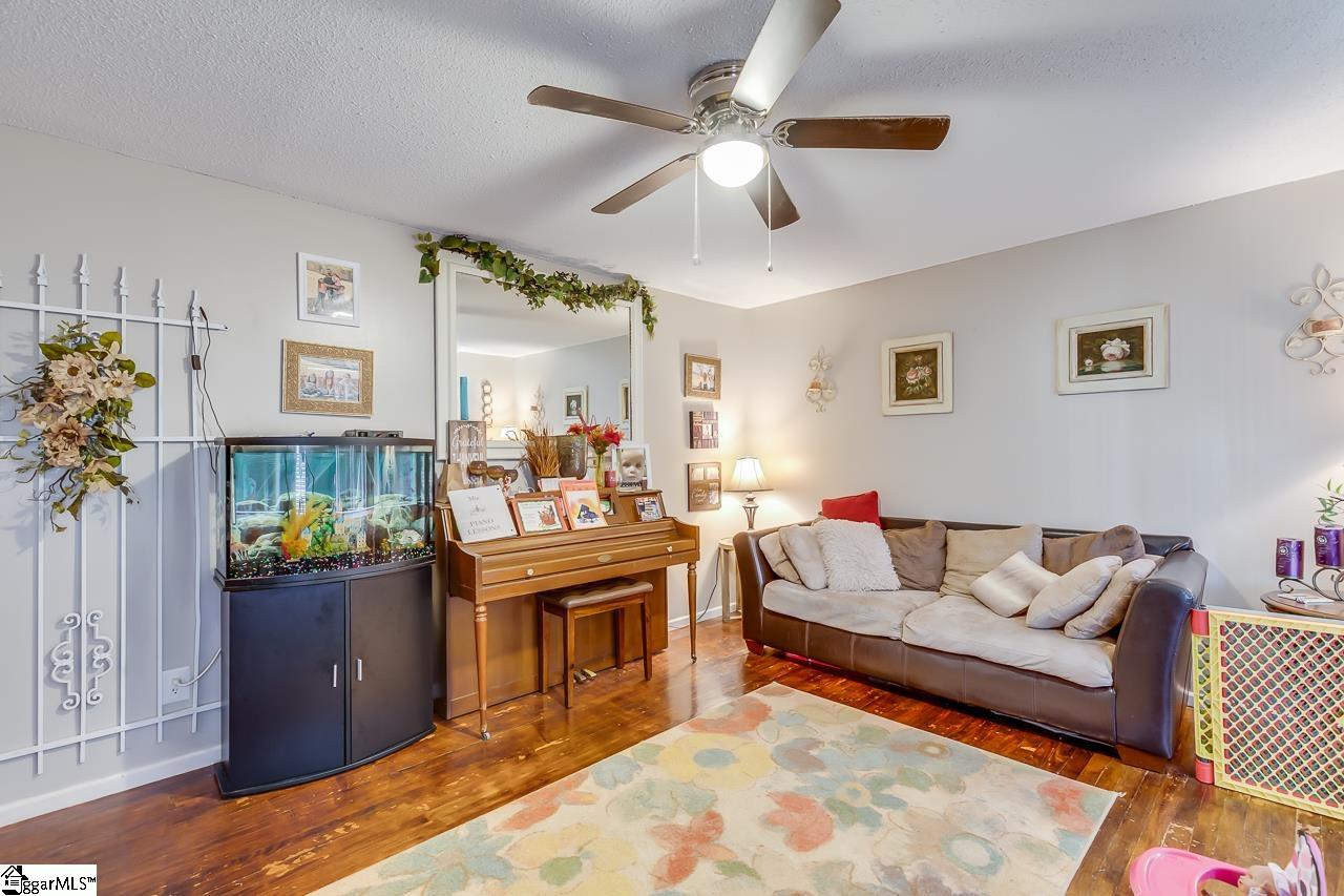 819 Beech Springs Road Pelzer, SC 29669 - Photo 8 of 36