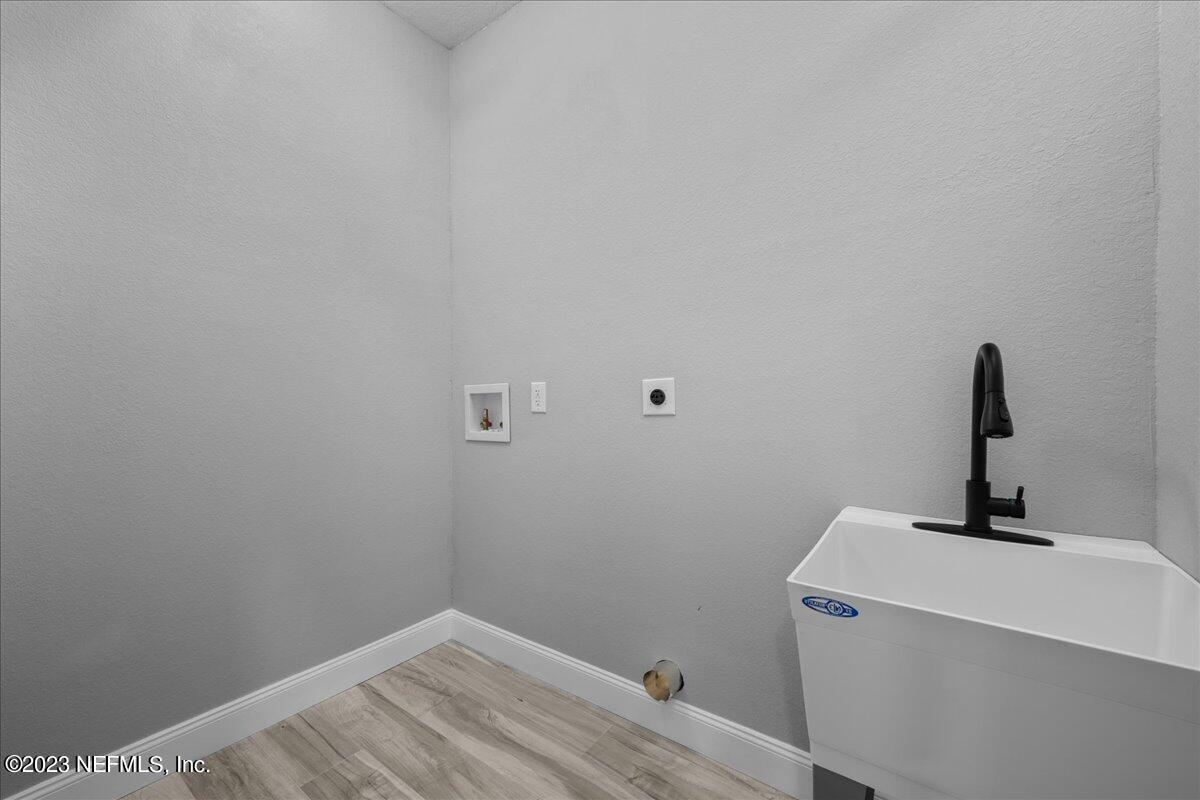 122 Pique Road Crescent City, FL 32112 - Photo 23 of 34 Laundry