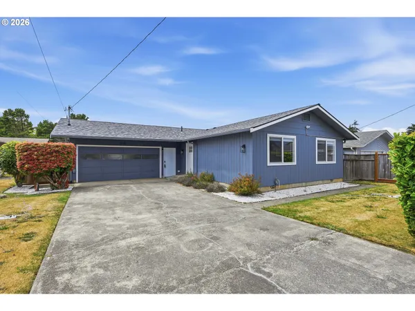 $379,000 | 1110 Fenwick Street, Coos Bay, OR 97420