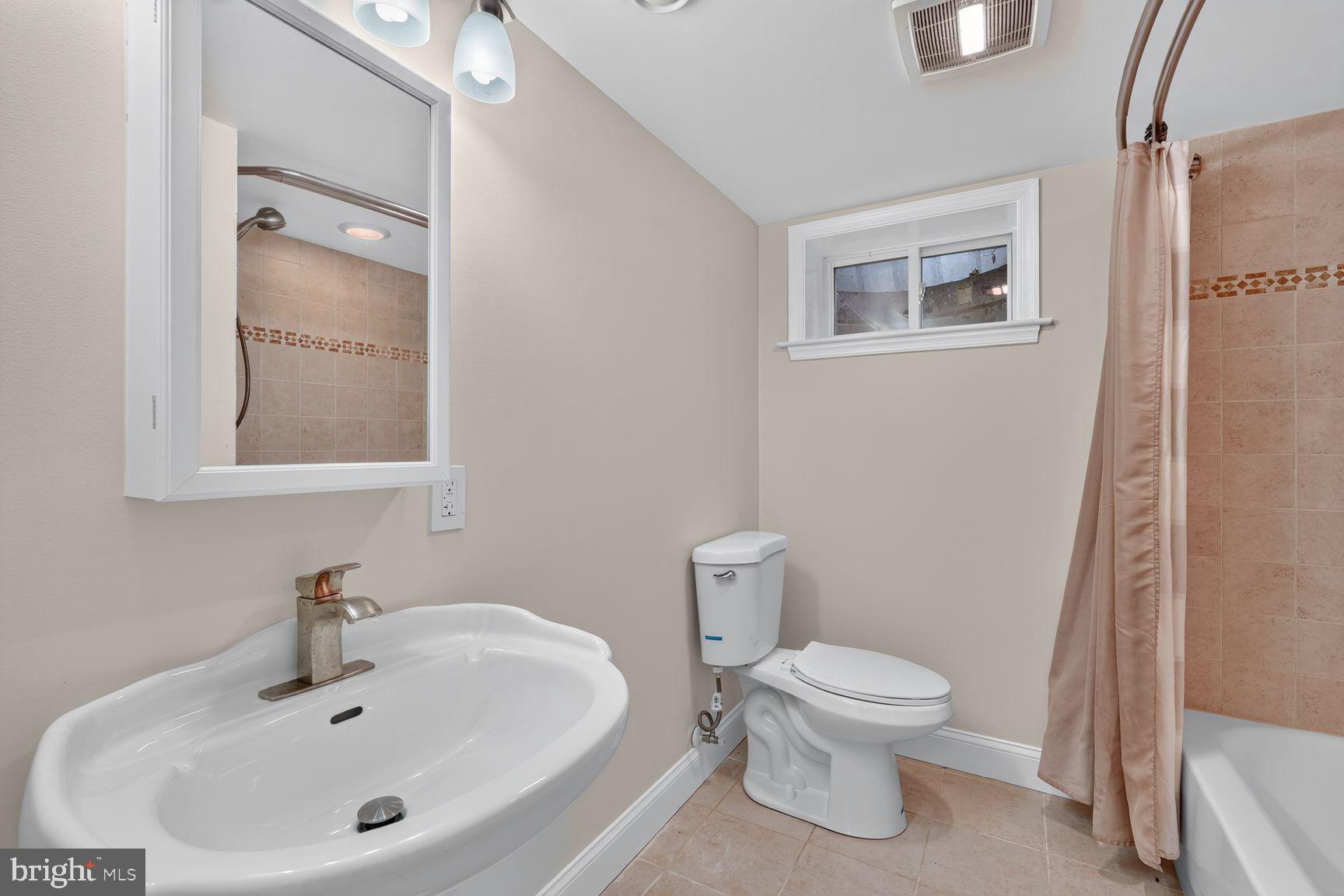 1813 Florin Street Silver Spring, MD 20902 - Photo 17 of 22 2ND BATHROOM