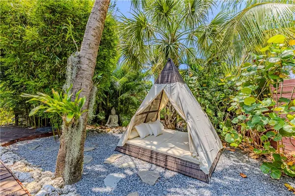 a view of outdoor sitting space