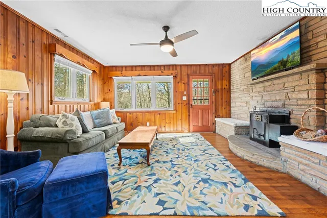 $449,000 | 160 West Grandview Heights, Boone, NC 28607