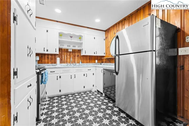 $449,000 | 160 West Grandview Heights, Boone, NC 28607