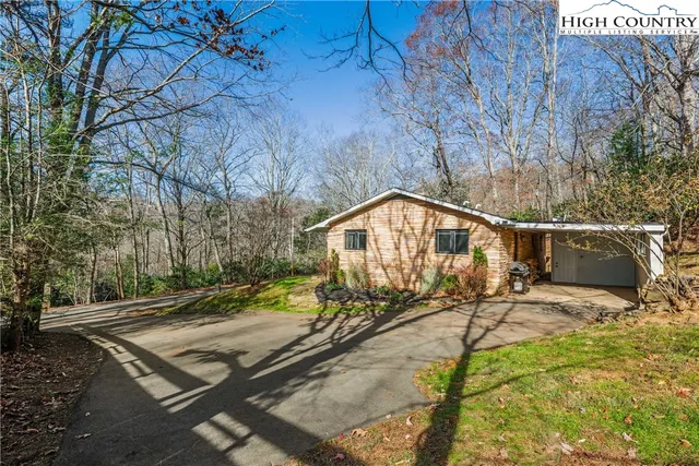 $449,000 | 160 West Grandview Heights, Boone, NC 28607