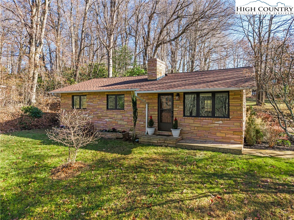 160 West Grandview Heights Boone, NC 28607 - Photo 3 of 32 Gallery Image 3