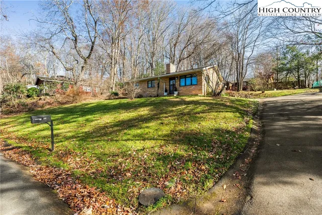 $449,000 | 160 West Grandview Heights, Boone, NC 28607