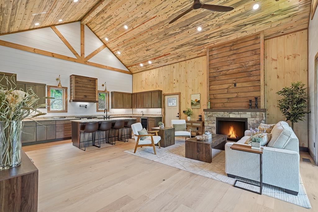 148 Virginia Drive Blue Ridge, GA 30513 - Photo 3 of 50 Gallery Image 3