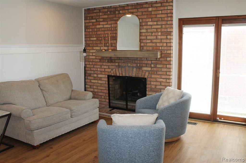 43183 Barchester Road Canton, MI 48187 - Photo 20 of 58