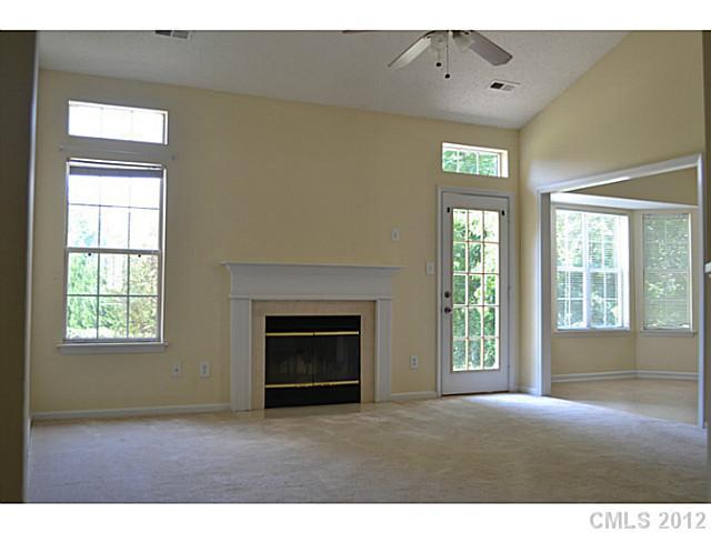 8727 Sam Dee Road Charlotte, NC 28215 - Photo 2 of 13