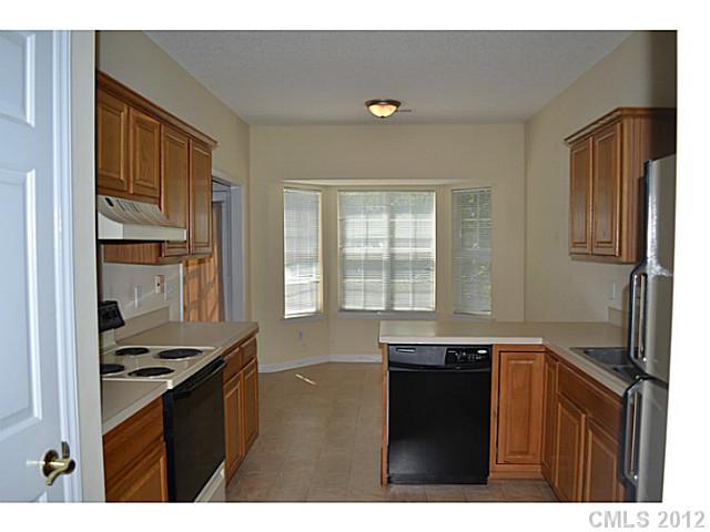 8727 Sam Dee Road Charlotte, NC 28215 - Photo 5 of 13