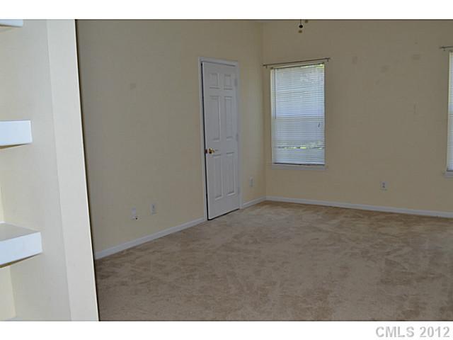 8727 Sam Dee Road Charlotte, NC 28215 - Photo 6 of 13