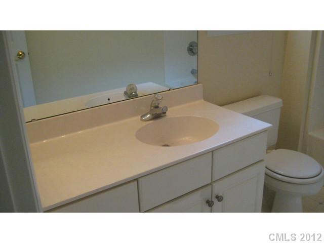 8727 Sam Dee Road Charlotte, NC 28215 - Photo 7 of 13