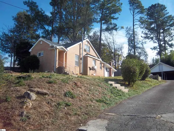 $199,900 | 108 East B Avenue, Easley, SC 29640