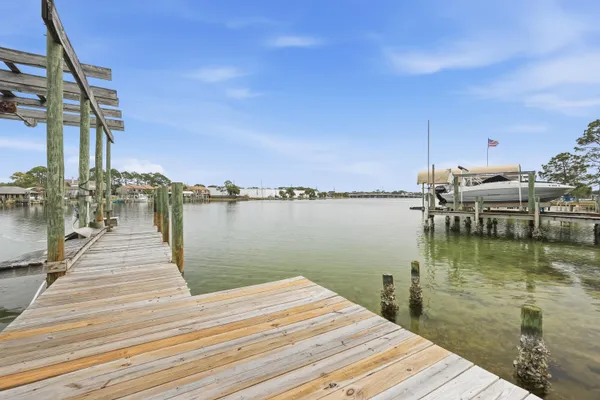 $1,800,000 | 144 Monahan Drive, Fort Walton Beach, FL 32547