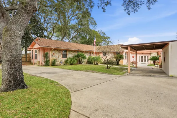 $1,800,000 | 144 Monahan Drive, Fort Walton Beach, FL 32547