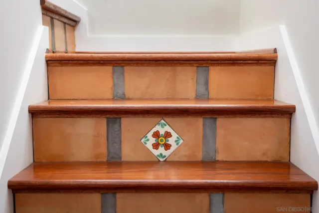 a close view of door