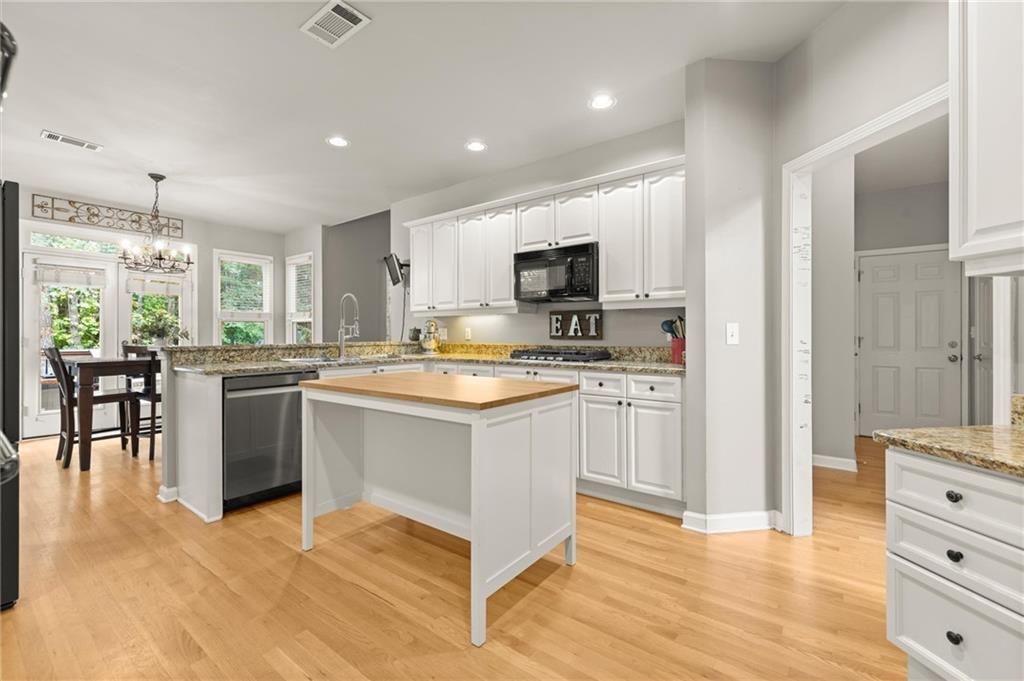 321 Ironhill Trace Woodstock, GA 30189 - Photo 7 of 75