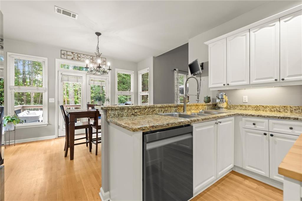 321 Ironhill Trace Woodstock, GA 30189 - Photo 9 of 75