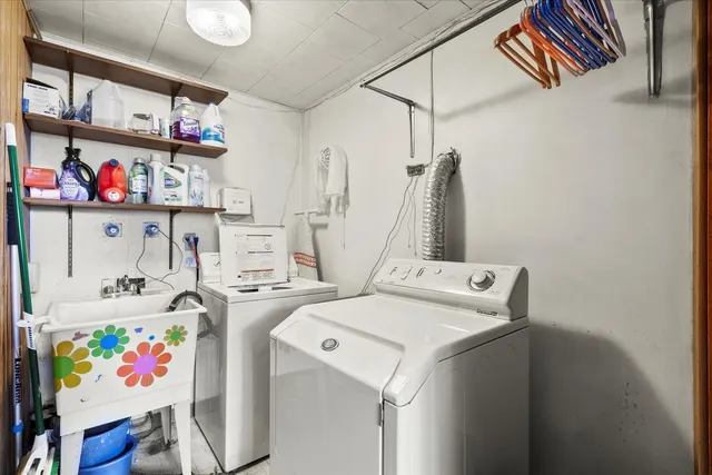 $335,000 | 804 Bussey Court, Streamwood, IL 60107