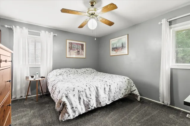 $335,000 | 804 Bussey Court, Streamwood, IL 60107