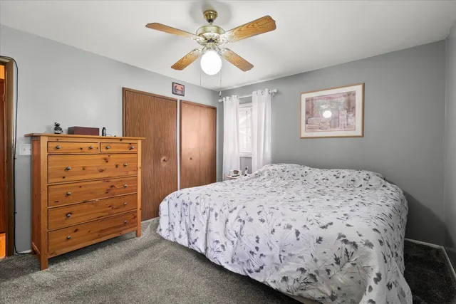 $335,000 | 804 Bussey Court, Streamwood, IL 60107