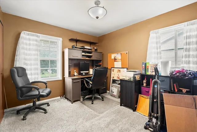 $335,000 | 804 Bussey Court, Streamwood, IL 60107