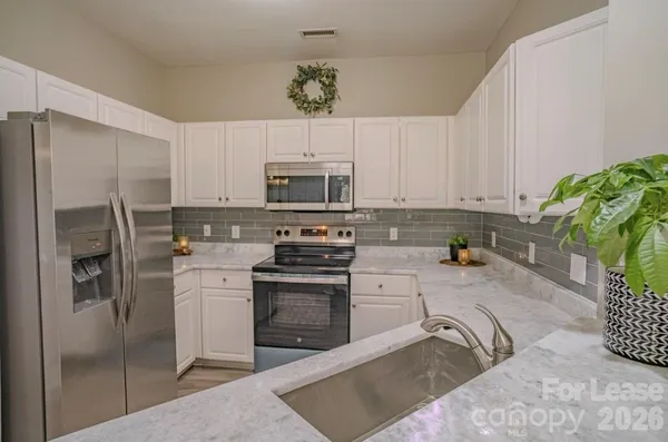 $2,650 | 1125 Torrence Circle, Davidson, NC 28036